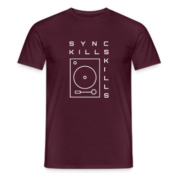 Sync kills skills - T-shirt homme - rouge brique - Devant - AI Model Male 178 light (178cm)