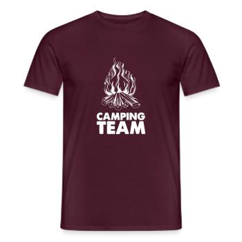 Feu de camp de l’équipe de camping - T-shirt homme - rouge brique - Devant - AI Model Male 178 light (178cm)
