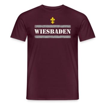 Wiesbaden - Männer T-Shirt - Ziegelrot - Vorne - AI Model Male 178 light (178cm)