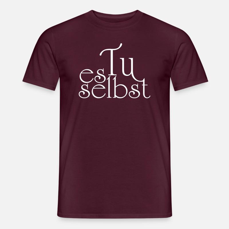 Tu es selbst - Männer T-Shirt - Ziegelrot