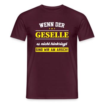 Geselle 2023 Geselle Geselle bestanden Geschenk - Männer T-Shirt - Ziegelrot - Vorne - AI Model Male 178 light (178cm)