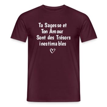 Ta sagesse et ton amour sont - T-shirt homme - rouge brique - Devant - AI Model Male 178 light (178cm)