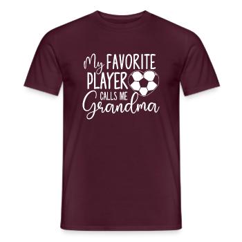 Mon joueur préféré m’appelle grand-mère - Amateur de football - T-shirt homme - rouge brique - Devant - AI Model Male 178 light (178cm)