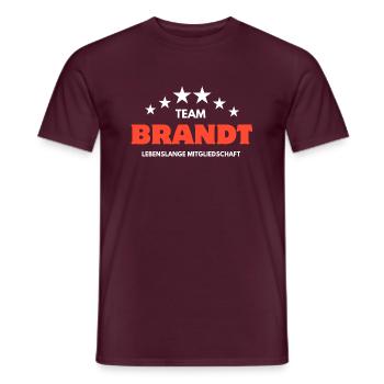 Team Brandt Lebenslange Mitgliedschaft - Männer T-Shirt - Ziegelrot - Vorne - AI Model Male 178 light (178cm)