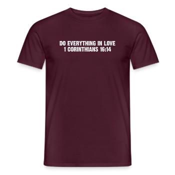 Faites tout dans l’amour 1 Corinthiens 16:14 - T-shirt homme - rouge brique - Devant - AI Model Male 178 light (178cm)