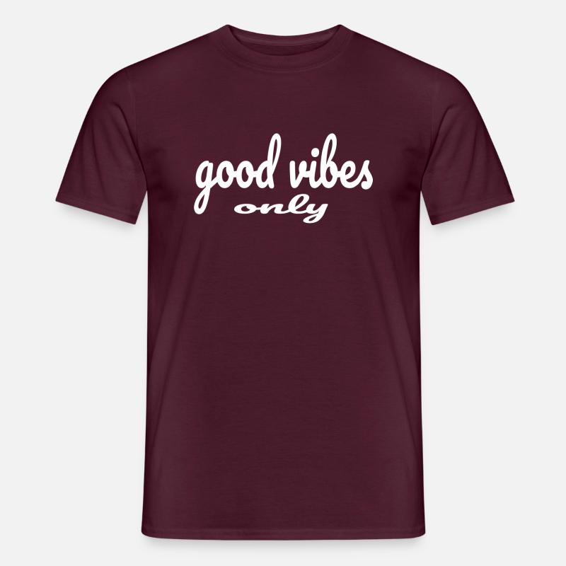 Sei glücklich - Männer T-Shirt - Ziegelrot