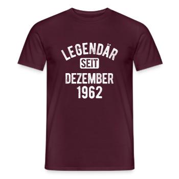 60. Geburtstag Geschenk 60 Jahre Legendär seit Dez - Männer T-Shirt - Ziegelrot - Vorne - AI Model Male 178 light (178cm)