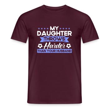 Tochter Sportfan Mutter Geschenk - Männer T-Shirt - Ziegelrot - Vorne - AI Model Male 178 light (178cm)