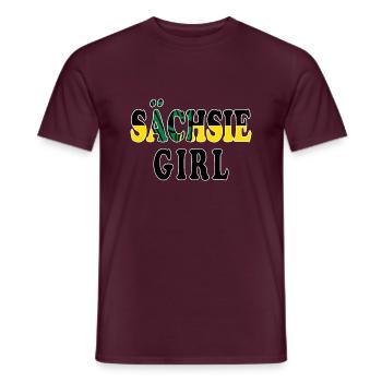 Sächsie Girl - Lustiger Denglish-Spruch - Männer T-Shirt - Ziegelrot - Vorne - AI Model Male 178 light (178cm)