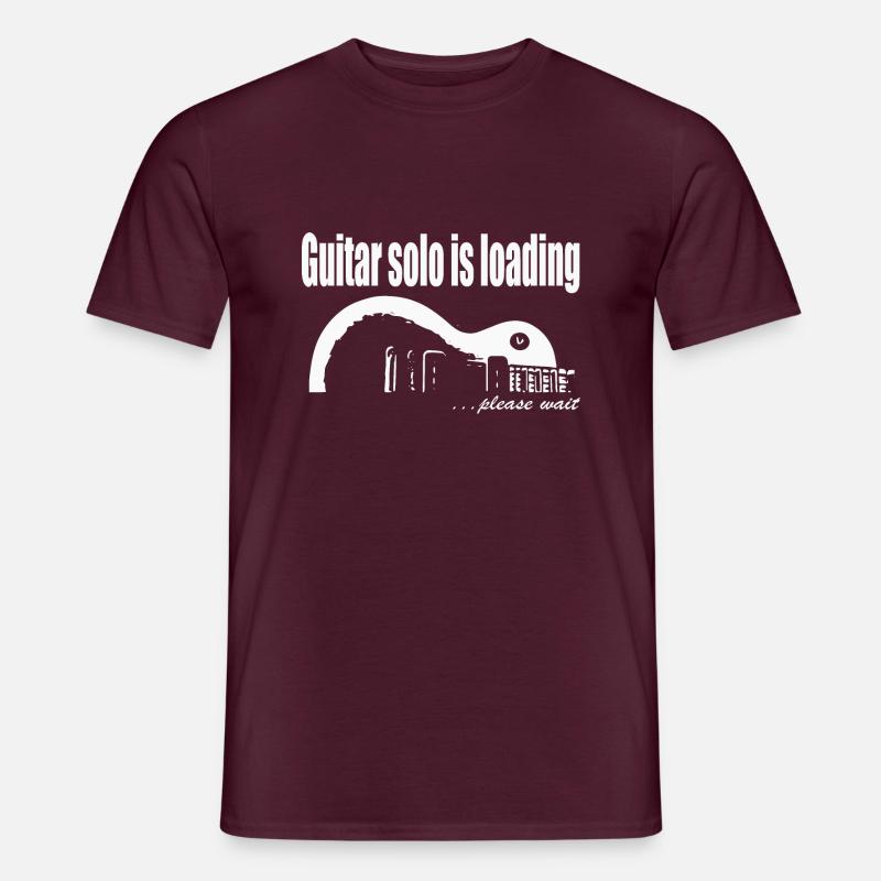 Guitar solo is loading - Männer T-Shirt - Ziegelrot
