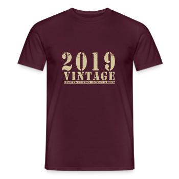 Original 2019 Vintage Vintage anniversaire rétro - T-shirt homme - rouge brique - Devant - AI Model Male 178 light (178cm)
