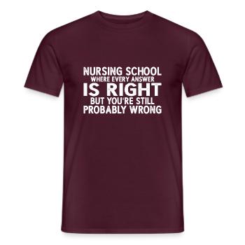 École d’infirmières où chaque réponse est juste 3 - T-shirt homme - rouge brique - Devant - AI Model Male 178 light (178cm)