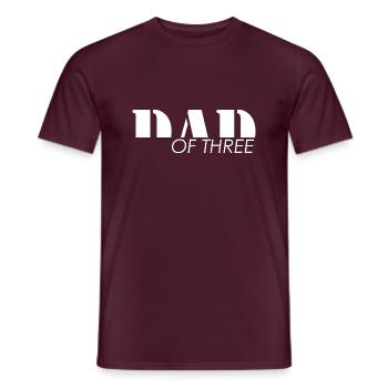 Dad of three childs - Papa - Men's T-Shirt - brick red - Front - AI Model Male 178 light (178cm)