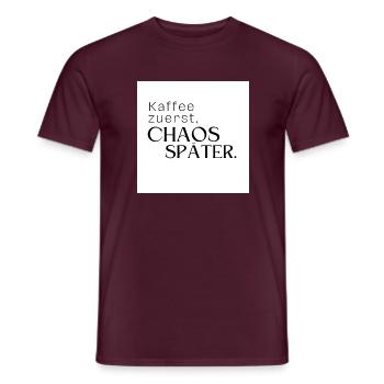 Kaffee zuerst, Chaos später - Männer T-Shirt - Ziegelrot - Vorne - AI Model Male 178 light (178cm)