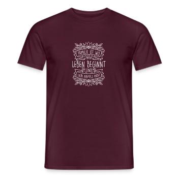 FAMILIE IST WO LEBEN BEGINNT - Männer T-Shirt - Ziegelrot - Vorne - AI Model Male 178 light (178cm)