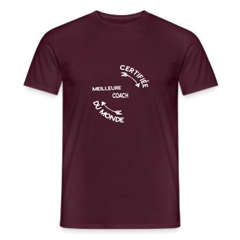 Meilleure Coach cadeau noël - T-shirt homme - rouge brique - Devant - AI Model Male 178 light (178cm)