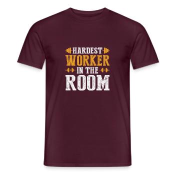 Hardest worker in the room - T-shirt homme - rouge brique - Devant - AI Model Male 178 light (178cm)