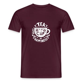 Tee ist meine Tasse Glück - Männer T-Shirt - Ziegelrot - Vorne - AI Model Male 178 light (178cm)