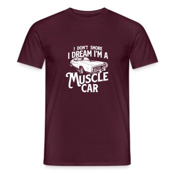 Ich schnarche nicht, ich träume, ich bin ein Muscle-Car - Lustig - Männer T-Shirt - Ziegelrot - Vorne - AI Model Male 178 light (178cm)