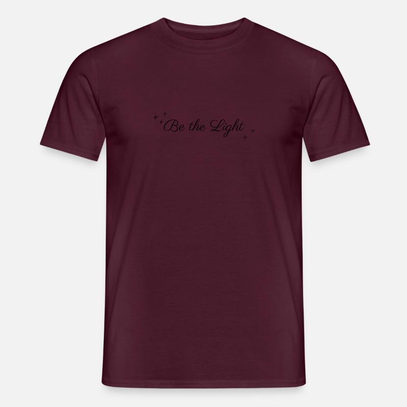 Sei das Licht - Männer T-Shirt - Ziegelrot