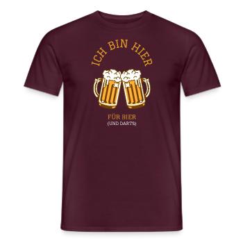 Ich bin hier für Bier und Darts - Männer T-Shirt - Ziegelrot - Vorne - AI Model Male 178 light (178cm)