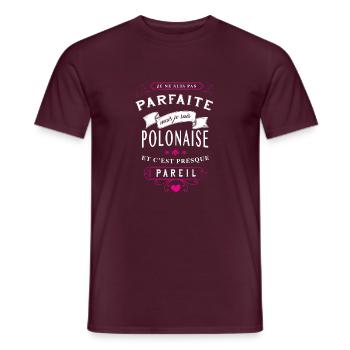 Polonaise Parfaite - T-shirt homme - rouge brique - Devant - AI Model Male 178 light (178cm)