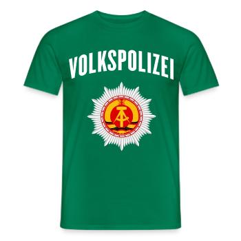 Volkspolizei Schriftzug mit Polizeistern - Männer T-Shirt - Kelly Green - Vorne - AI Model Male 178 dark (178cm)