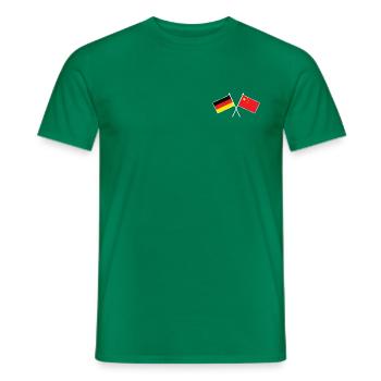 Germany x China Friendship Flags - Männer T-Shirt - Kelly Green - Vorne - AI Model Male 178 dark (178cm)
