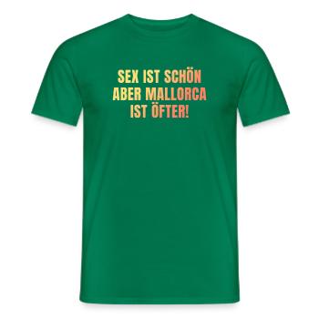 Mallorca ist nur einmal im Jahr - Männer T-Shirt - Kelly Green - Vorne - AI Model Male 178 dark (178cm)
