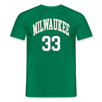 Milwaukee 33 - Men's T-Shirt - kelly green - Front - AI Model Male 178 dark (178cm)