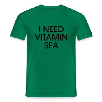 I NEED VITAMIN SEA - Männer T-Shirt - Kelly Green - Vorne - AI Model Male 178 dark (178cm)