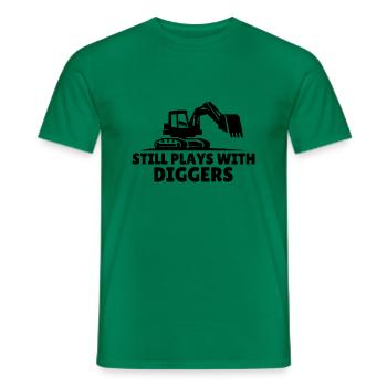 Still plays with diggers gift excavator driver - Men's T-Shirt - kelly green - Front - AI Model Male 178 dark (178cm)