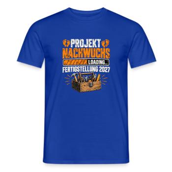 Projekt Nachwuchs Loading – Fertigstellung 2027 - Männer T-Shirt - Dunkelblau - Vorne - AI Model Male 178 light (178cm)