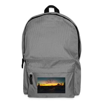 Coucher de soleil dans un paysage enneigé - Sac à dos - gris éléphant - Devant