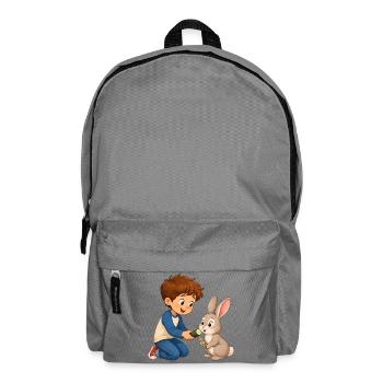 Kaninchen bekommt Gurke vom fröhlichen Jungen - Rucksack - Mittelgrau - Vorne