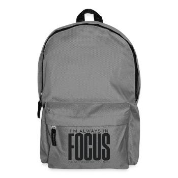 Je suis toujours dans le focus | Édition du photographe - Sac à dos - gris éléphant - Devant