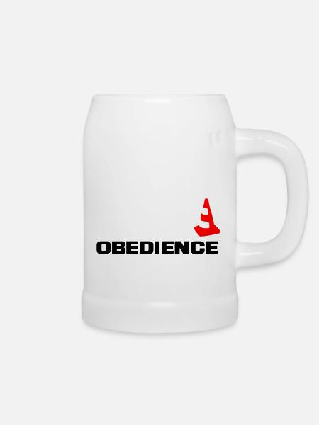 Obedience mit Pylone - Bierkrug - Weiß
