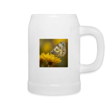 Papillon blanc sur fleur jaune - Chope en céramique - blanc - Droite