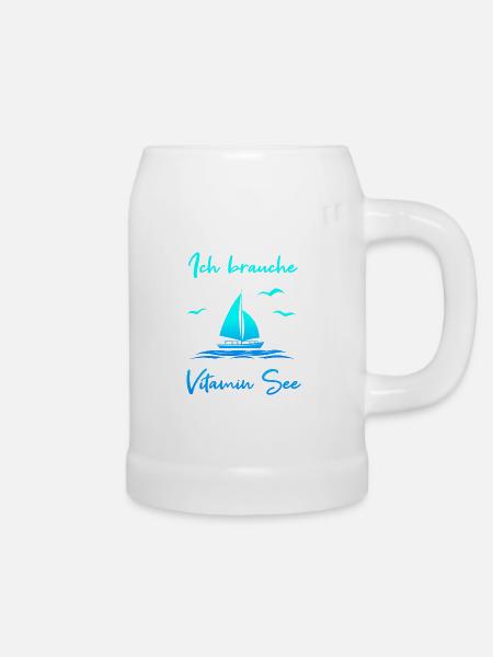 Ich brauche Vitamin See - Bierkrug - Weiß