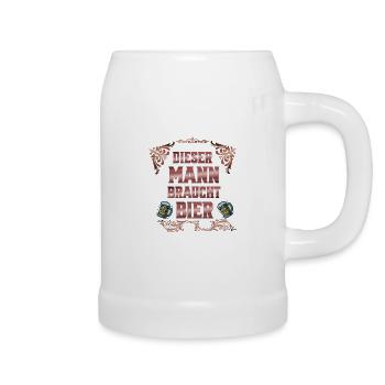 Dieser Mann braucht Bier - Bierkrug - Weiß - Rechts
