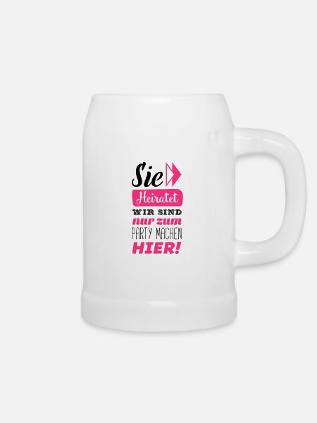 sie heiratet wir hier - Bierkrug - Weiß
