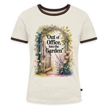 Lustiges Hobbygärtner Garten T-Shirt - Frauen Kontrast-T-Shirt - Off-White/Dunkelbraun - Vorne - AI Model Female 172 dark (172cm)