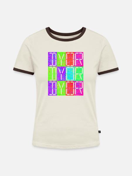 dyor violet green - Frauen Kontrast-T-Shirt - Off-White/Dunkelbraun