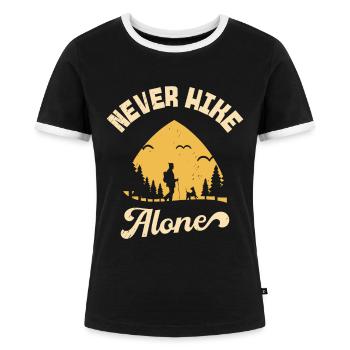 Never Hike Alone Berge Hund Wandern Wanderer - Frauen Kontrast-T-Shirt - Schwarz/Weiß - Vorne - Selfina (174cm)