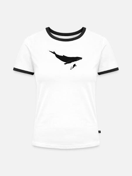 Buckelwal mit Taucher - Frauen Kontrast-T-Shirt - Weiß/Schwarz