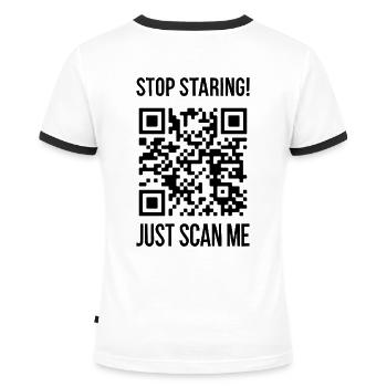 Scanne mich QR Code für Motivation - Frauen Kontrast-T-Shirt - Weiß/Schwarz - Hinten - Selfina (174cm)
