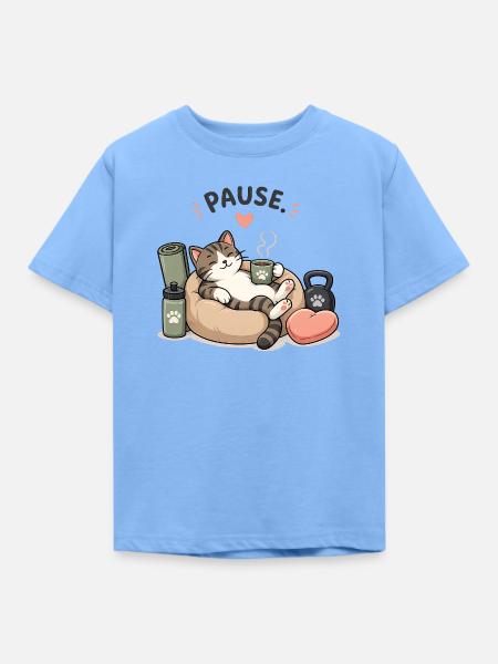 Katzenpause: Kaffeepause im Körbchen - Kinder T-Shirt - Himmelblau