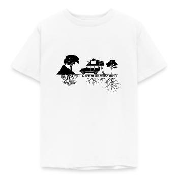 In der Natur verwurzelt | 4x4 Dachzelt Camper - Kinder T-Shirt - Weiß - Vorne - AI Model Kid Male (0cm)