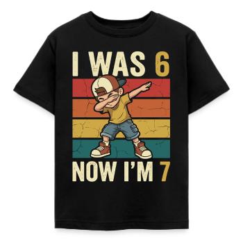 7. Geburtstag Junge 7 Jahre alt, I was 6 now Im 7 - Kinder T-Shirt - Schwarz - Vorne - AI Model Kid Female (0cm)