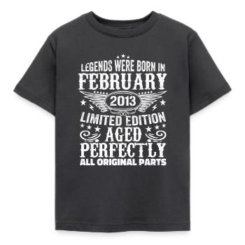 Legendär seit Februar 2013 - 11 Jahre alt - Kinder T-Shirt - Dunkelgrau - Vorne - AI Model Kid Female (0cm)